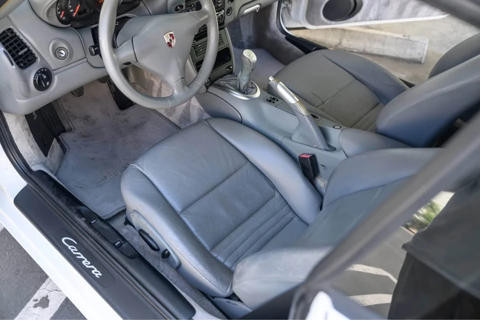 2002 Porsche 996 Carrera - Image 12 of 17