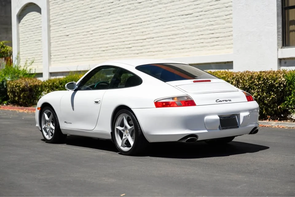 2002 Porsche 996 Carrera - Image 10 of 17