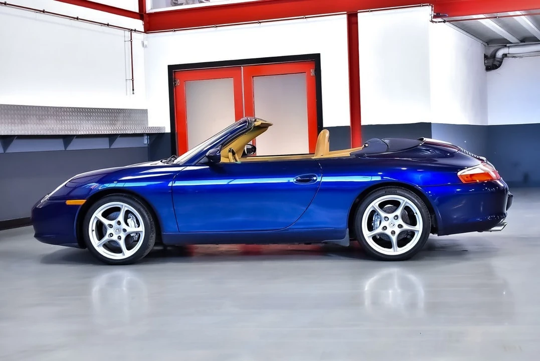 2002 Porsche 996 Carrera 4 - Image 22 of 30