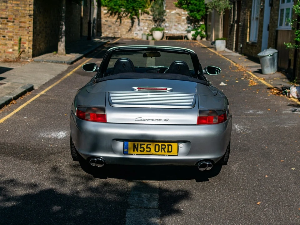 2002 Porsche 996 Carrera 4 - Image 16 of 30