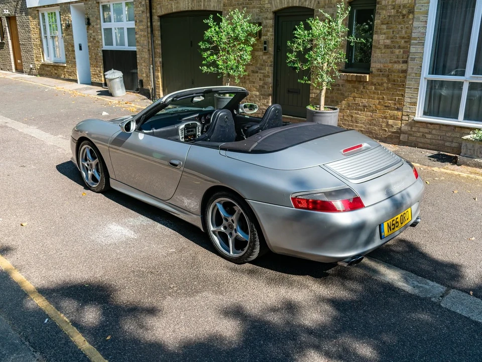 2002 Porsche 996 Carrera 4 - Image 19 of 31