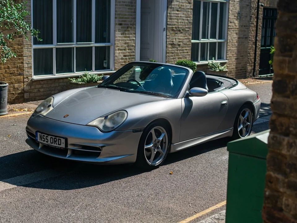 2002 Porsche 996 Carrera 4 - Image 21 of 31
