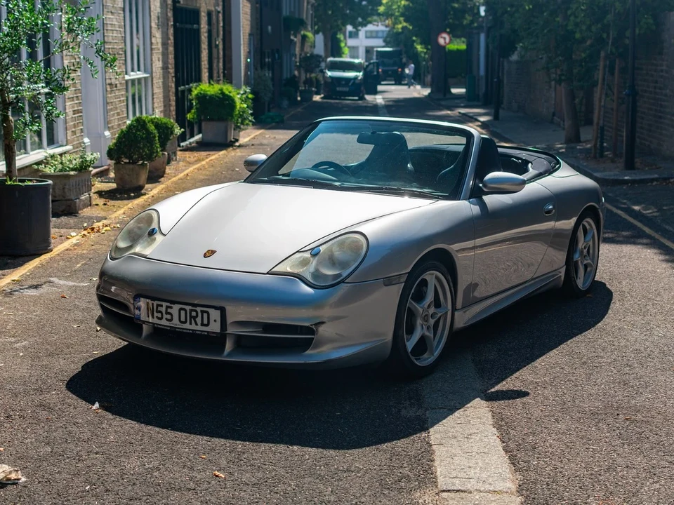2002 Porsche 996 Carrera 4 - Image 25 of 31