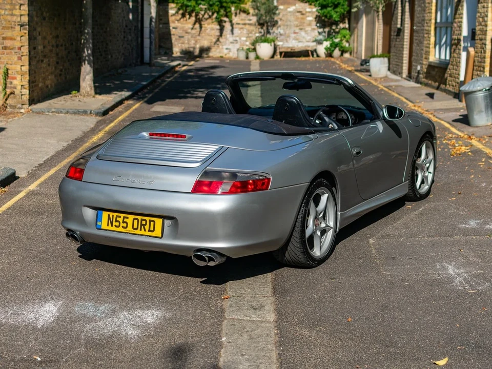 2002 Porsche 996 Carrera 4 - Image 24 of 31