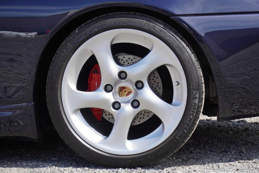 2002 Porsche 996 Carrera 4 - Image 10 of 30