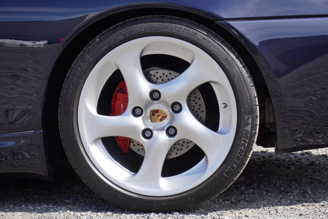 2002 Porsche 996 Carrera 4 - Image 10 of 31