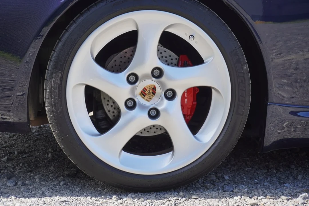 2002 Porsche 996 Carrera 4 - Image 12 of 31
