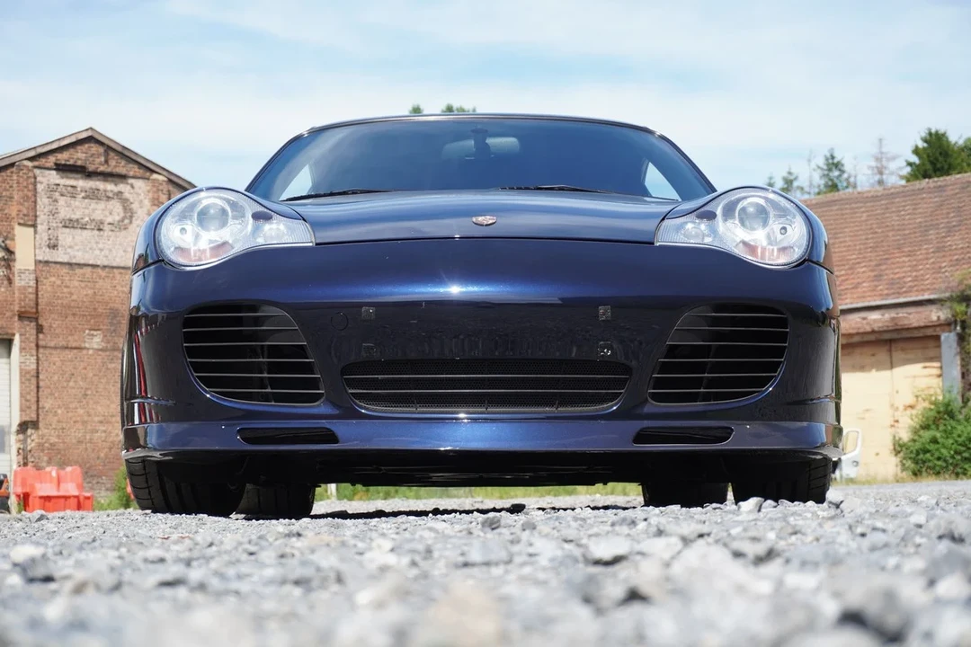 2002 Porsche 996 Carrera 4 - Image 9 of 31