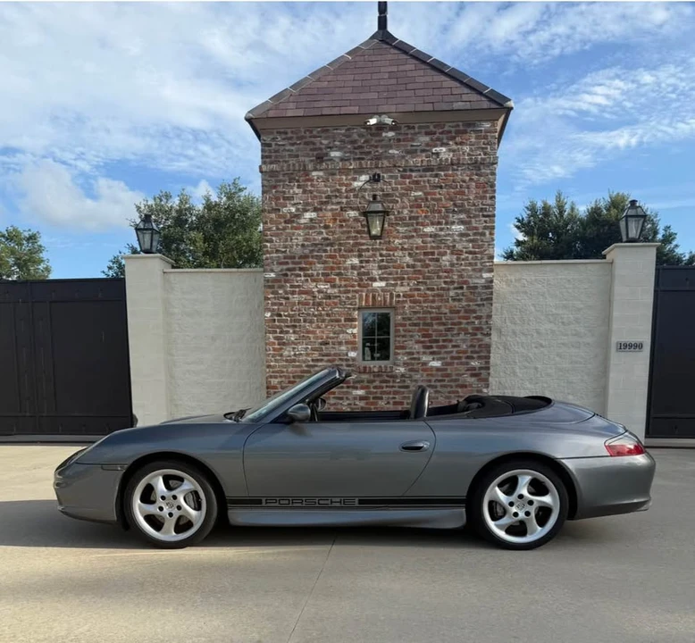 2002 Porsche 996 Carrera 4 - Image 10 of 20