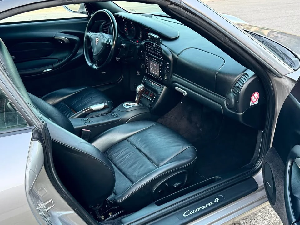 2002 Porsche 996 Carrera 4 - Image 8 of 20