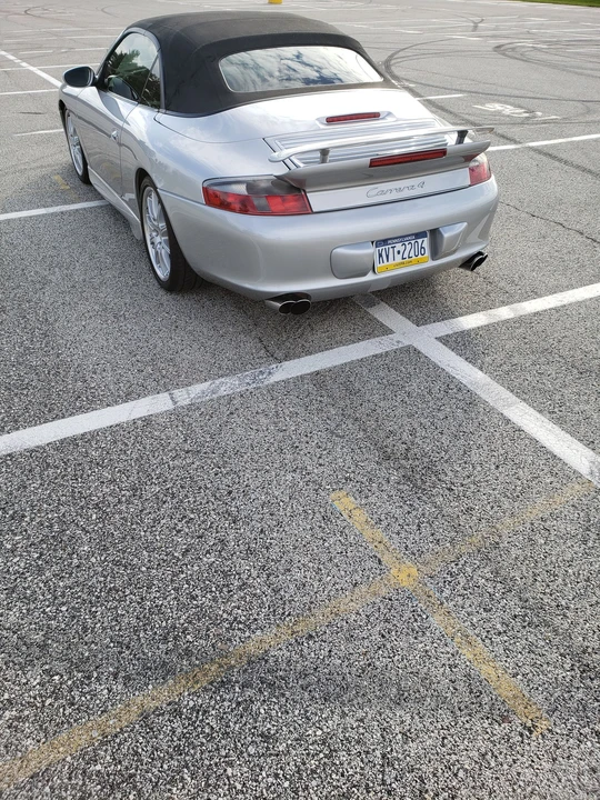 2002 Porsche 996 Carrera 4 - Image 5 of 17