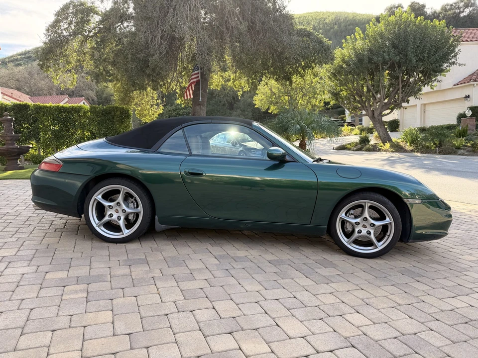 2002 Porsche 996 Carrera 4 - Image 16 of 31