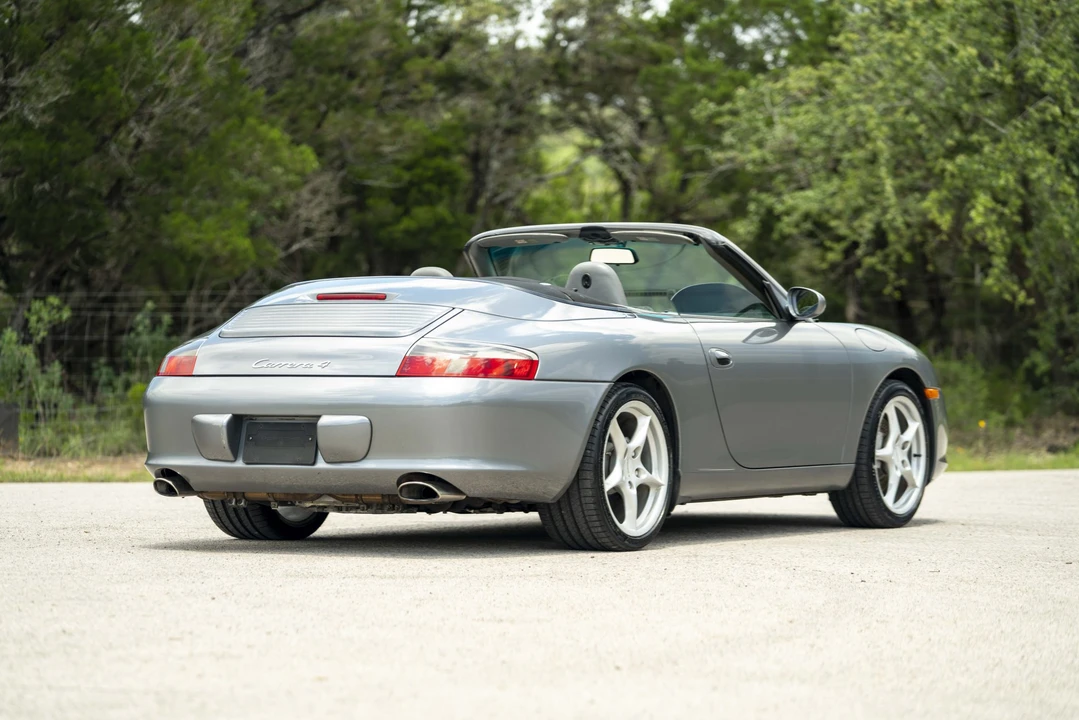 2002 Porsche 996 Carrera - Image 10 of 31