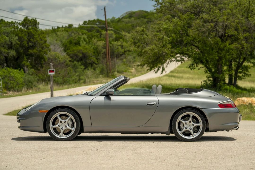 2002 Porsche 996 Carrera - Image 16 of 31