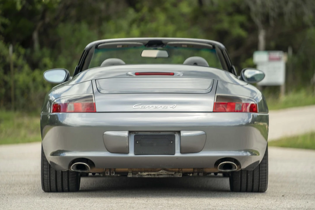 2002 Porsche 996 Carrera - Image 12 of 31