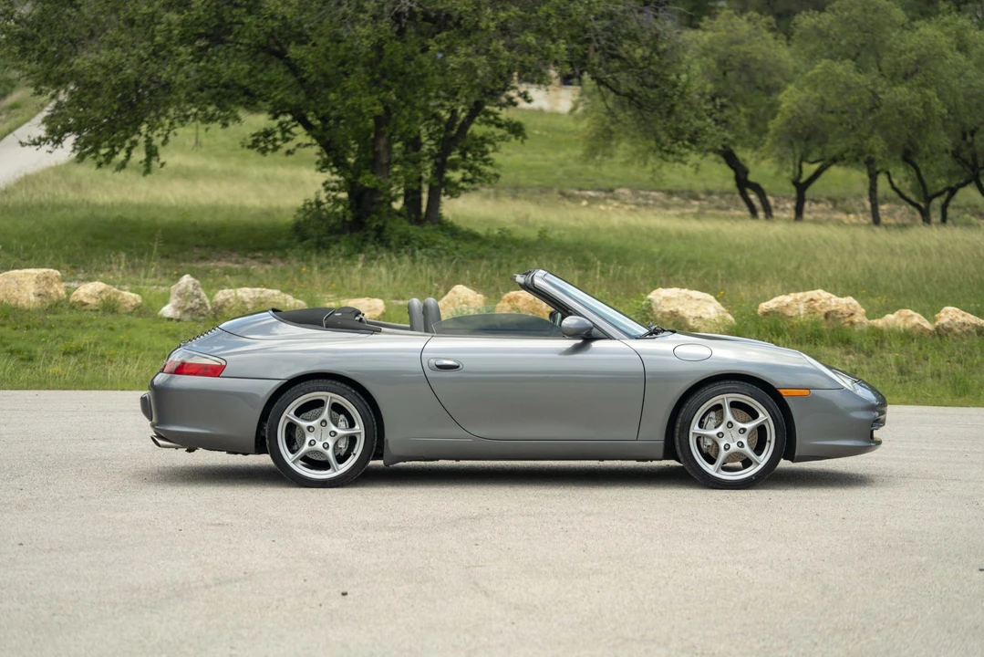 2002 Porsche 996 Carrera - Image 8 of 31