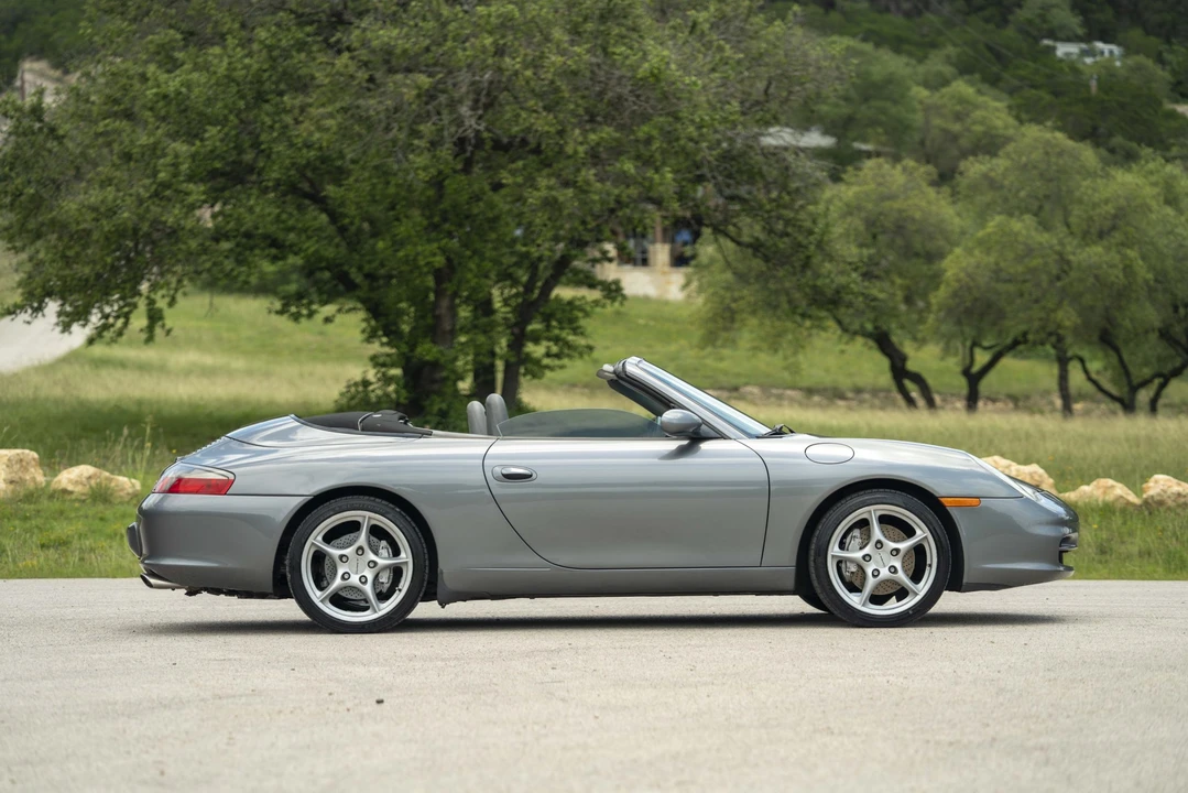 2002 Porsche 996 Carrera - Image 9 of 31