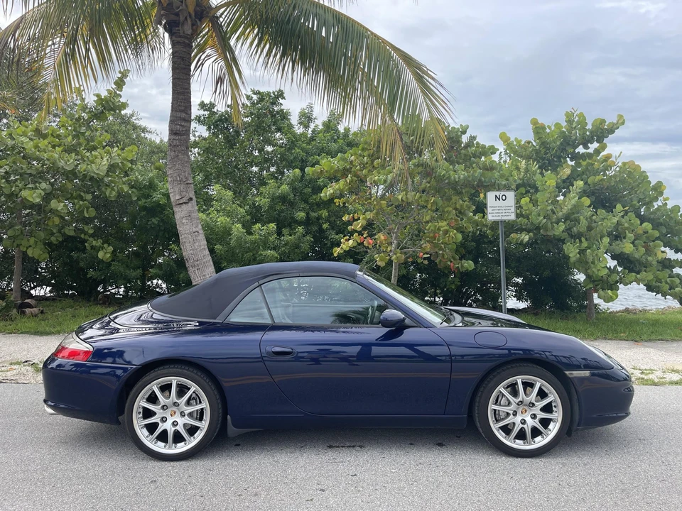 2002 Porsche 996 Carrera 4 - Image 11 of 31