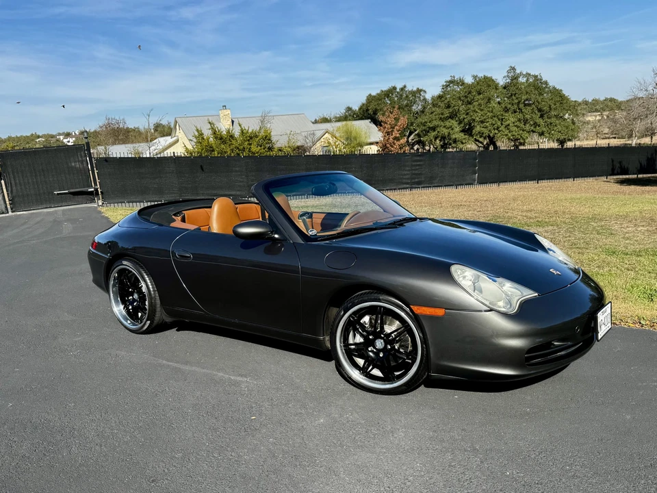 2002 Porsche 996 Carrera 4 - Image 17 of 31