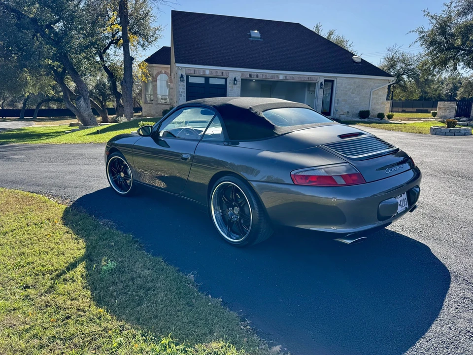 2002 Porsche 996 Carrera 4 - Image 16 of 31
