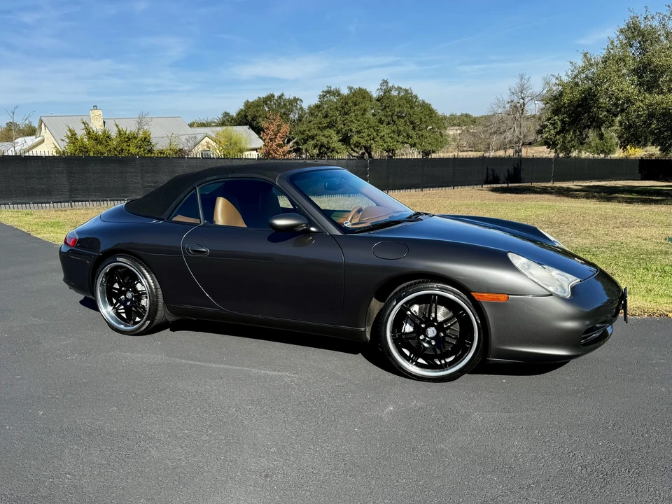 2002 Porsche 996 Carrera 4 - Image 12 of 31