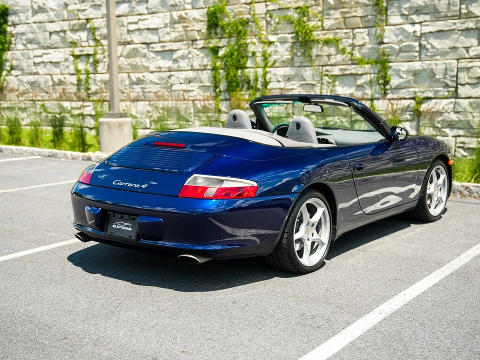 2002 Porsche 996 Carrera 4 - Image 27 of 31