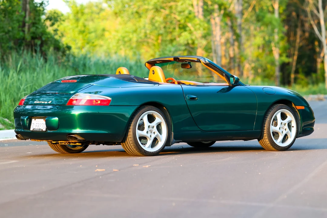 2002 Porsche 996 Carrera 4 - Image 25 of 31