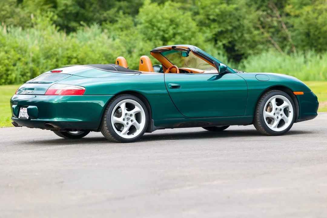 2002 Porsche 996 Carrera 4 - Image 27 of 31