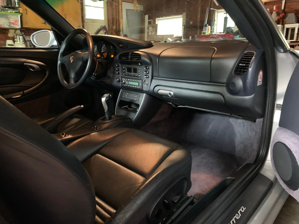 2002 Porsche 996 Carrera 4 - Image 10 of 14