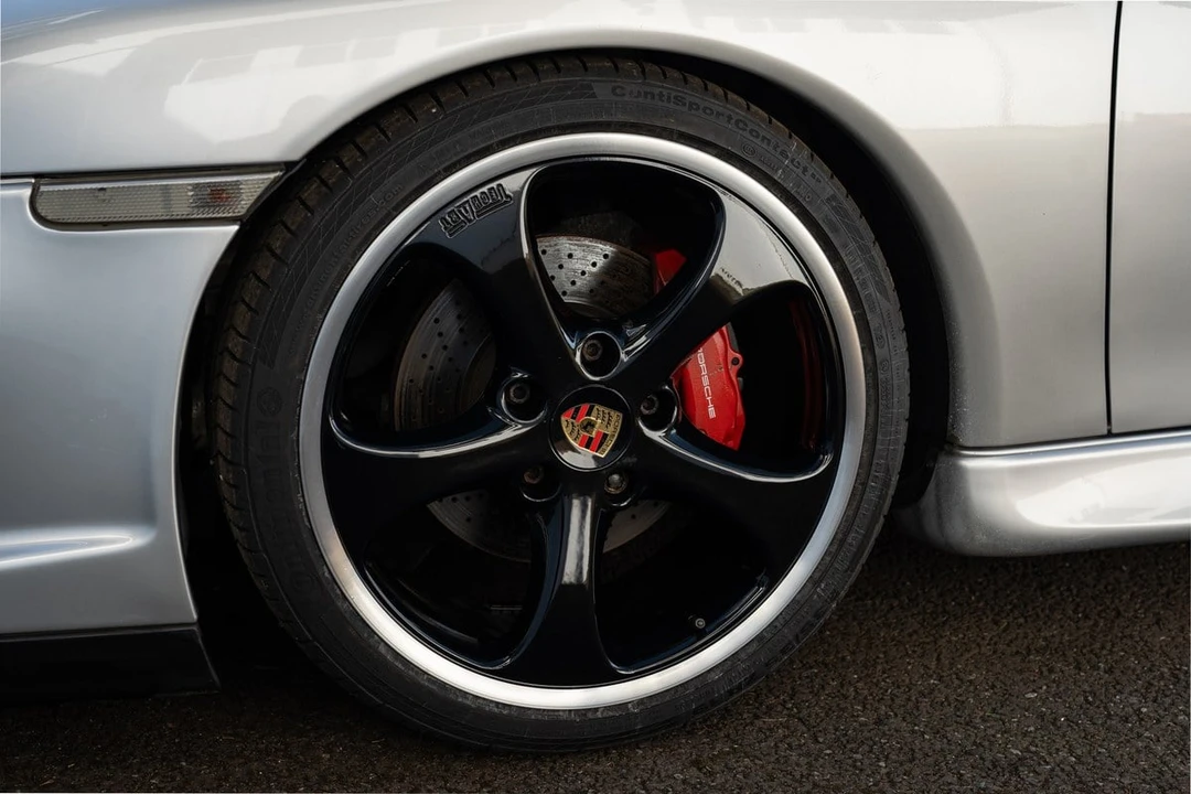 2002 Porsche 996 Carrera 4 - Image 5 of 30