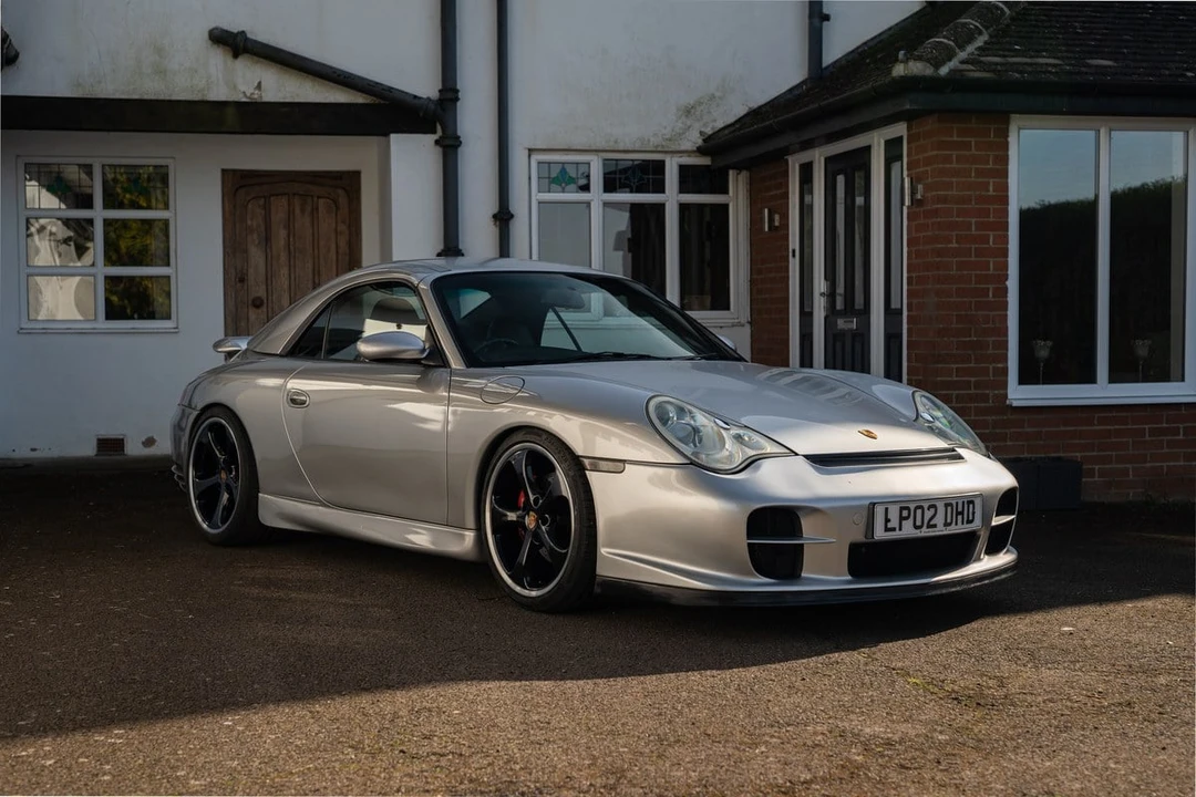 2002 Porsche 996 Carrera 4 - Image 12 of 30