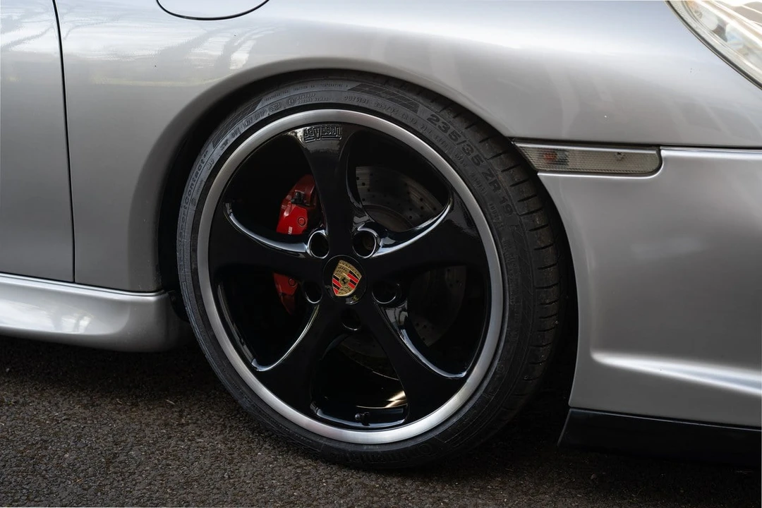 2002 Porsche 996 Carrera 4 - Image 20 of 30