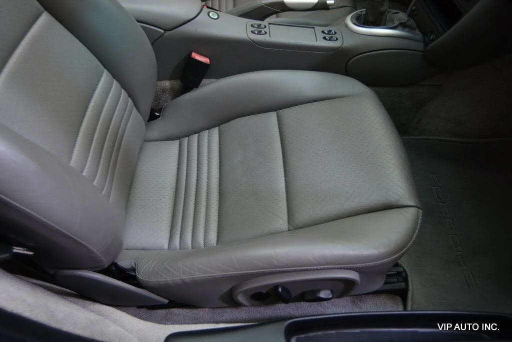 2002 Porsche 996 Carrera 4 - Image 22 of 31