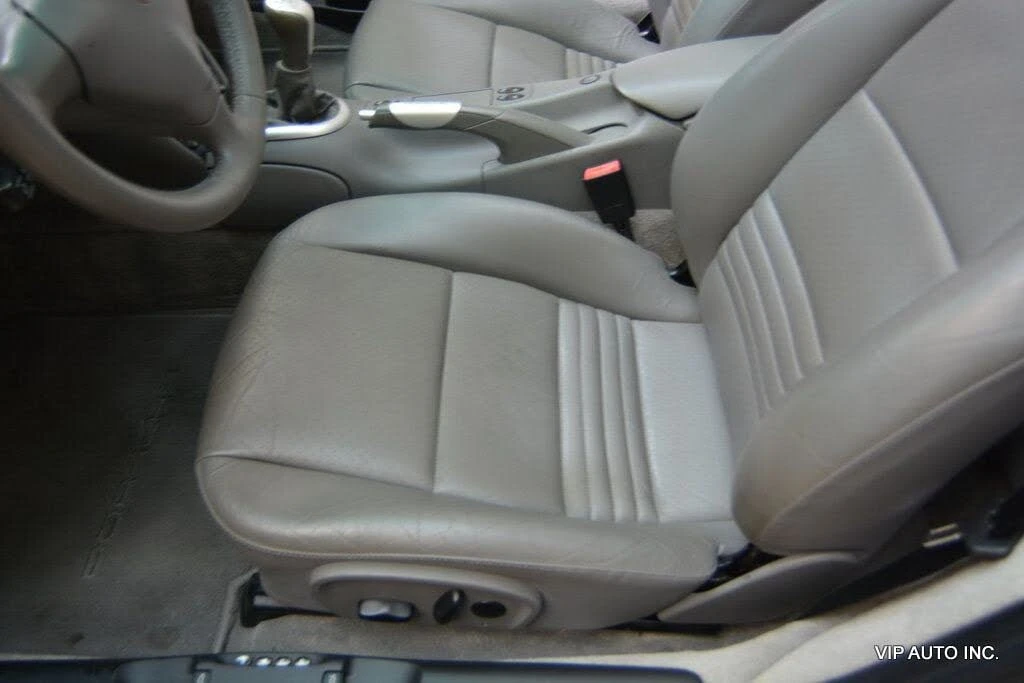 2002 Porsche 996 Carrera 4 - Image 21 of 31