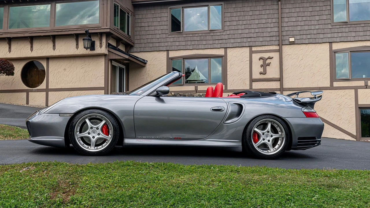 2002 Porsche 996 Carrera 4 - Image 30 of 31