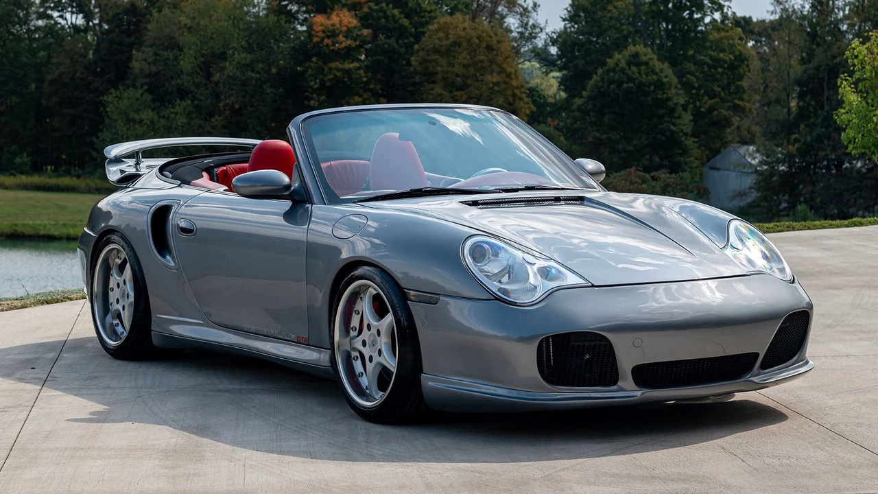 2002 Porsche 996 Carrera 4 - Image 6 of 31