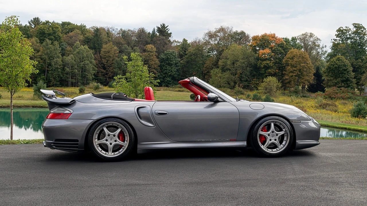 2002 Porsche 996 Carrera 4 - Image 5 of 31