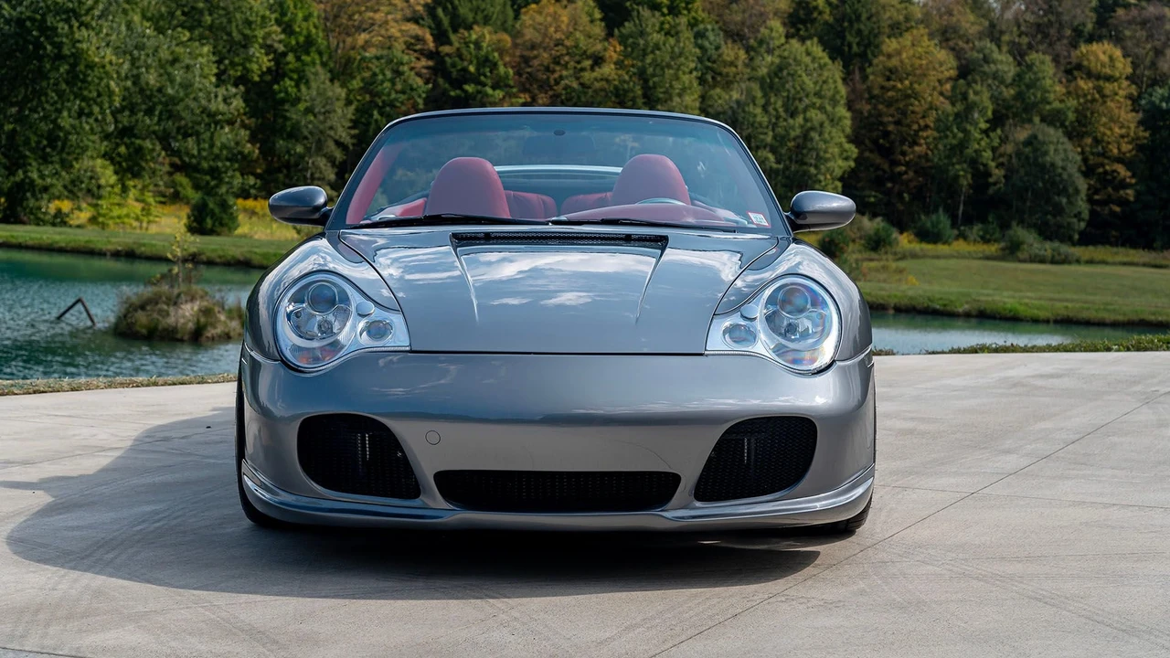 2002 Porsche 996 Carrera 4 - Image 23 of 31