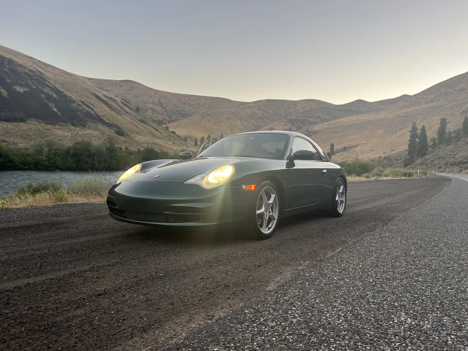 2002 Porsche 996 Carrera 4 - Image 9 of 31