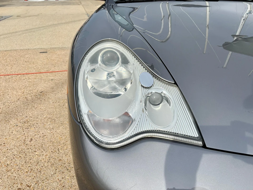 2002 Porsche 996 Carrera - Image 28 of 31
