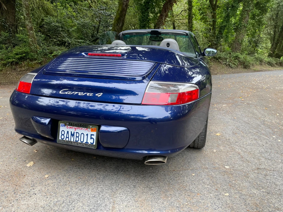 2002 Porsche 996 Carrera 4 - Image 16 of 31