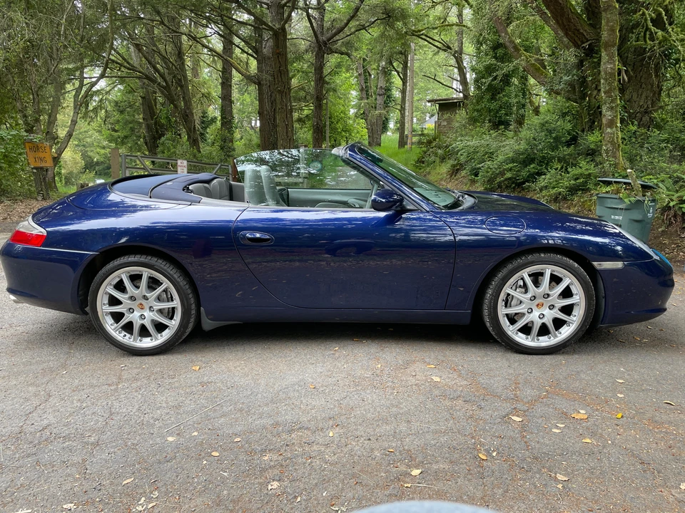 2002 Porsche 996 Carrera 4 - Image 20 of 31