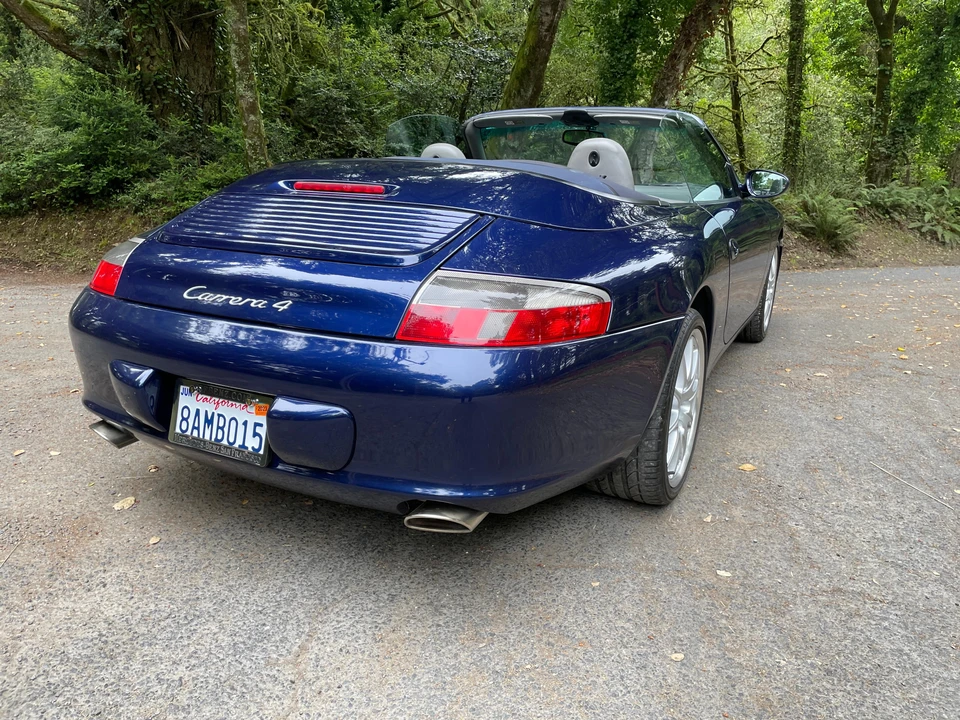 2002 Porsche 996 Carrera 4 - Image 17 of 31