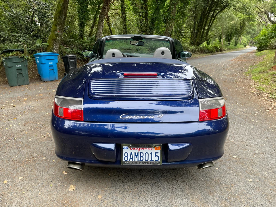 2002 Porsche 996 Carrera 4 - Image 14 of 31