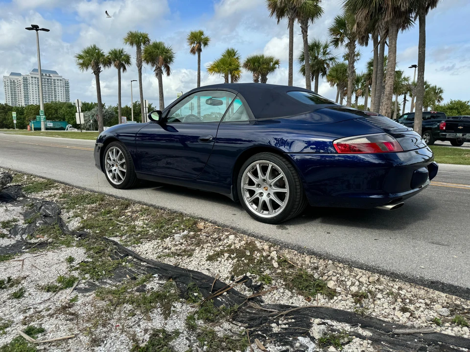 2002 Porsche 996 Carrera 4 - Image 21 of 31