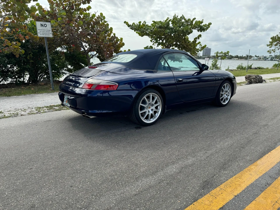 2002 Porsche 996 Carrera 4 - Image 27 of 31
