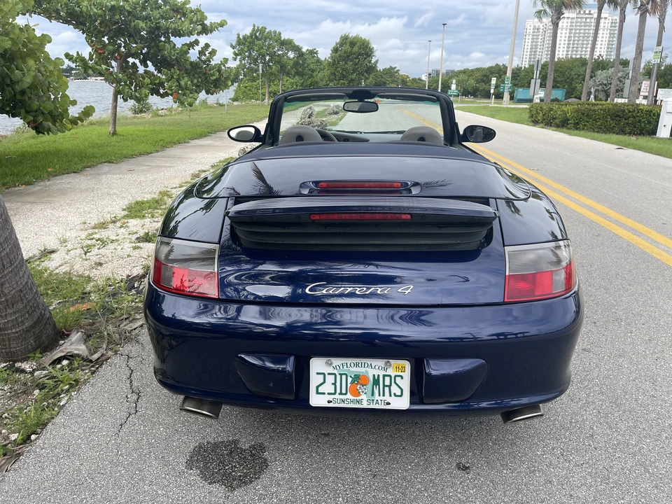 2002 Porsche 996 Carrera 4 - Image 11 of 31