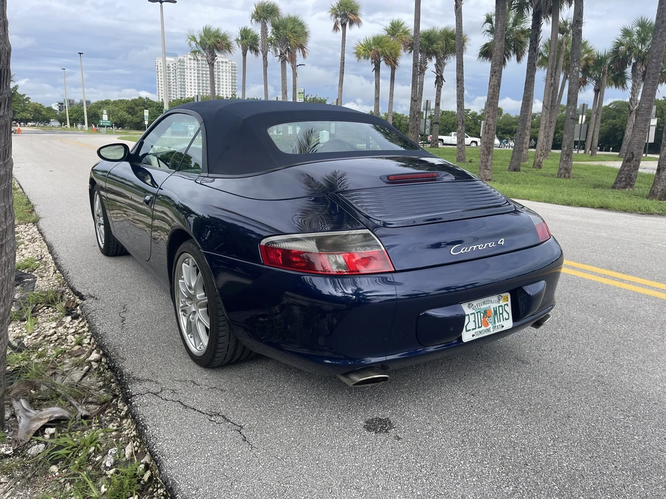 2002 Porsche 996 Carrera 4 - Image 22 of 31