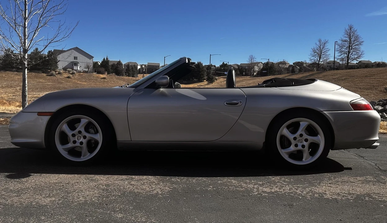 2002 Porsche 996 Carrera 4 - Image 9 of 31
