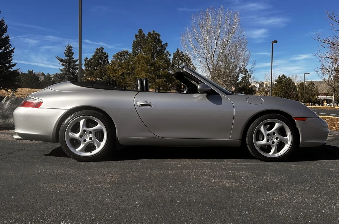 2002 Porsche 996 Carrera 4 - Image 14 of 31
